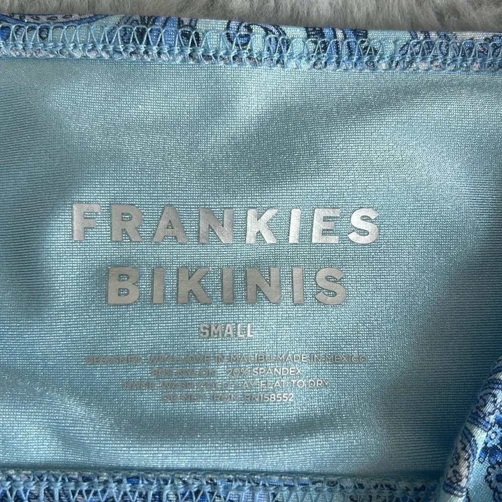 Frankies Bikinis Jeanette Strapless Bikini Top in Blue Paisley S